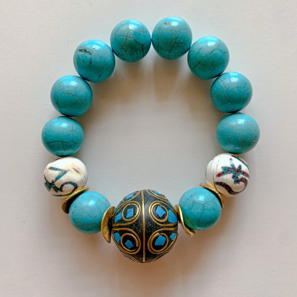 Turquoise and White Beaded Bracelet